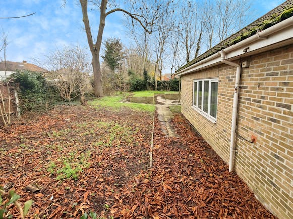 1 & 2 Bradd Close, South Ockendon For Sale - 64b2e30cIMG20251209WA0020 20 20Copy.jpg