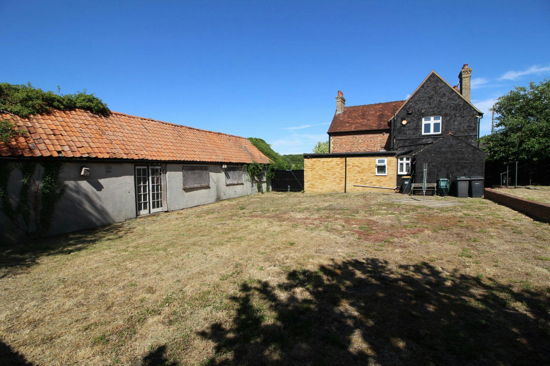 Office in Bedford - photo 3