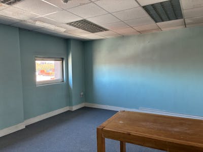 24 Payne Street, Glasgow, Office To Let - East Side Room 2