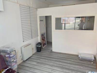 29A Beach Street, Swansea, Retail To Let - 29a Beach St int.jpg