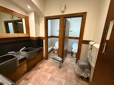 57-58 Chalk Farm Road, London, Leisure To Let - 20260529_093107429_iOS.jpg