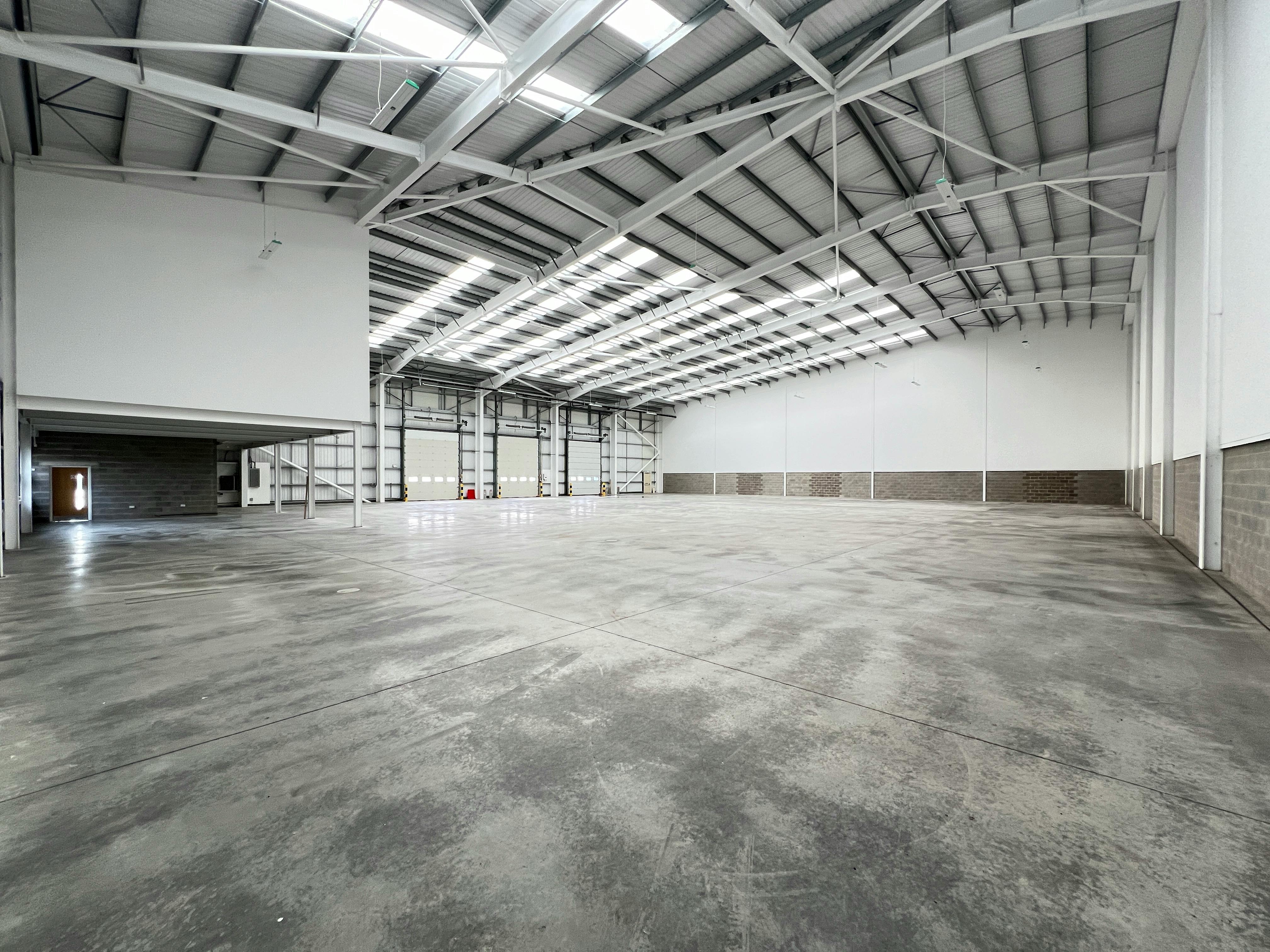 Industrial Unit in Waterlooville - photo 3