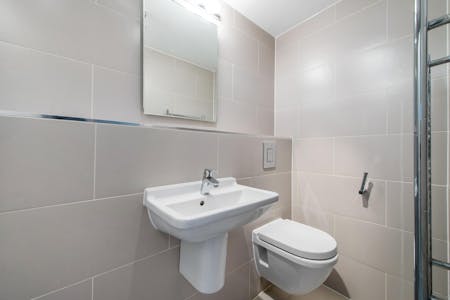 Cloudesley Street, London, Residential Flat To Let - Bathroom