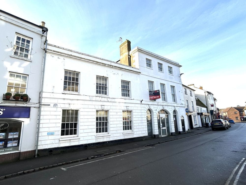 36 Market Square, Bicester, Residential Conversion / Leisure / Office / Retail To Let / For Sale - IMG_7118.jpg