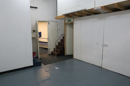 137 Blenheim Road, Harrow, Industrial/Logistics / Office For Sale - IMG_1023.JPG