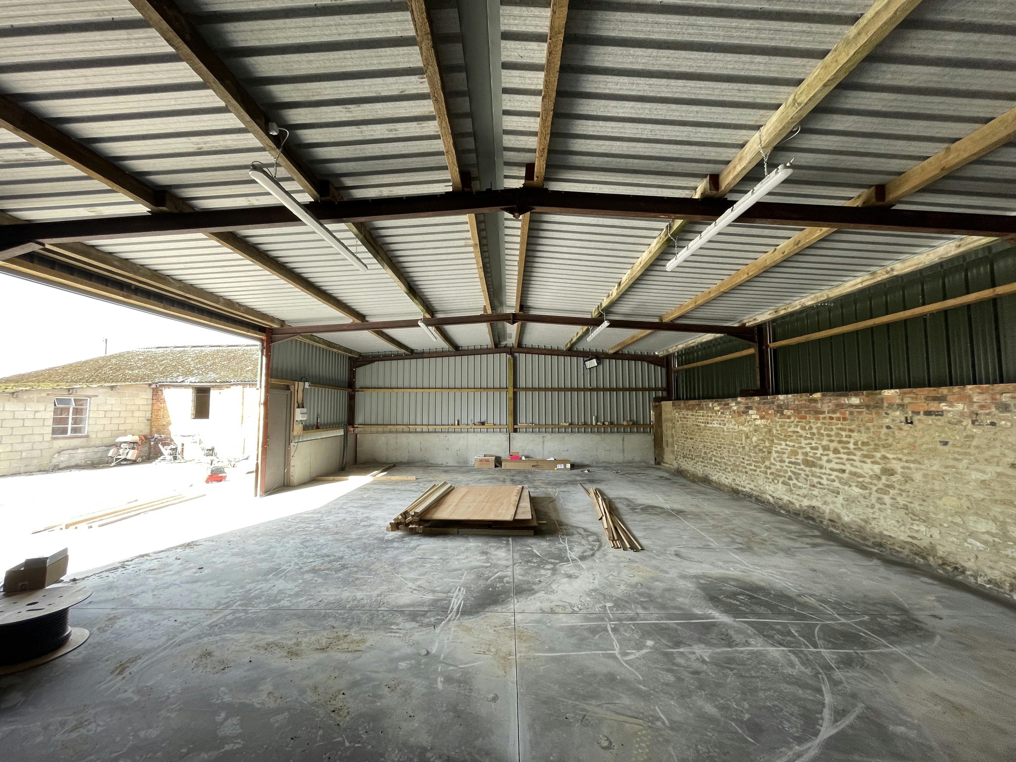 Unit 11 Harlesford Farm, Tetsworth, Industrial To Let - IMG_4774.JPG