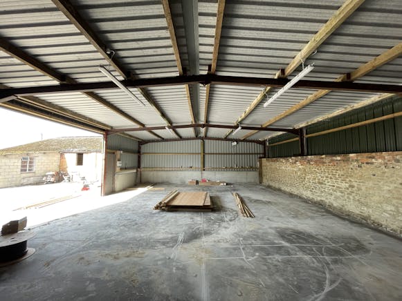 Unit 11 Harlesford Farm, Tetsworth, Industrial To Let - IMG_4774.JPG