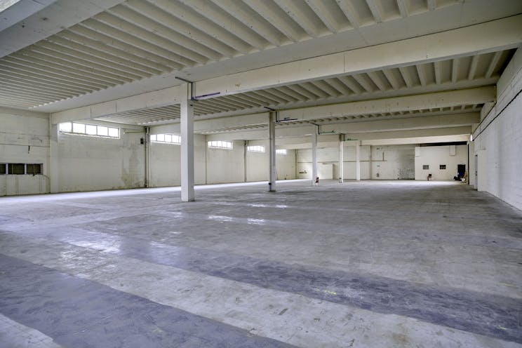 Unit 5 Loverock Trading Estate, Reading, Industrial / Warehouse To Let / For Sale - Loverock Road Trading Estate Unit 5 Interior 1.jpg