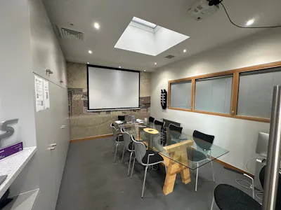 22 Govan Road, Glasgow, Office To Let - 22 Govan Rd  - 005.jpg