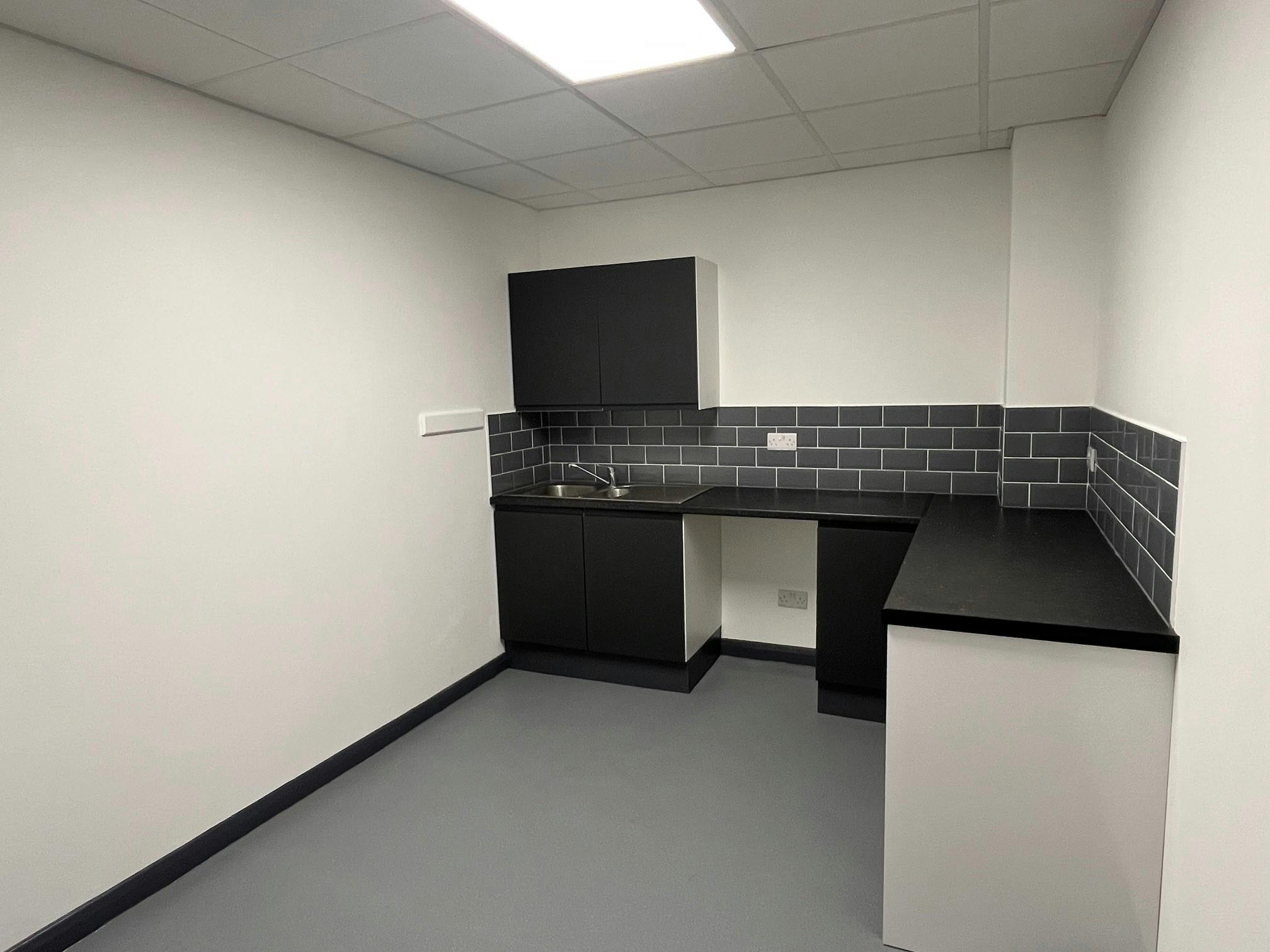 Unit 5 Hillmead Industrial Estate, Marshall Road, Swindon, Industrial To Let - Kitchenette.jpg