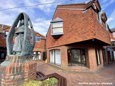 4 Eleanors Cross, Dunstable, Retail / Retail - In Town / Shopping Centre / Wellbeing To Let - Screenshot 20250731 at 144511.jpeg