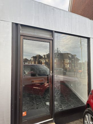 3A High Street, Woking, Retail To Let / For Sale - IMG_5858.JPEG