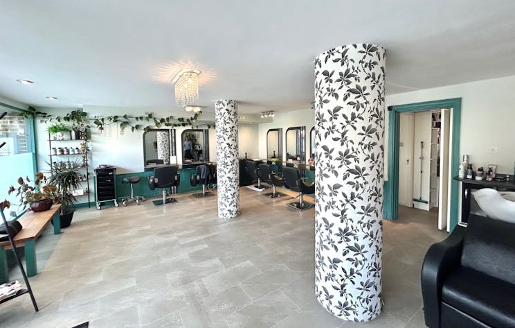 Queens House, Liphook, Retail To Let - internal2.jpg
