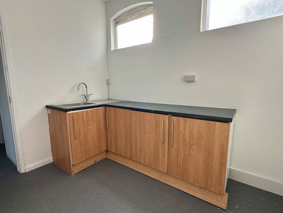 Unit 11a Britannia Estate, Leagrave Road, Luton, Industrial To Let - IMG_5586.JPG