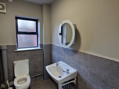 Strata House, Stockport, Office / Other To Let - 20230208_132232.jpg