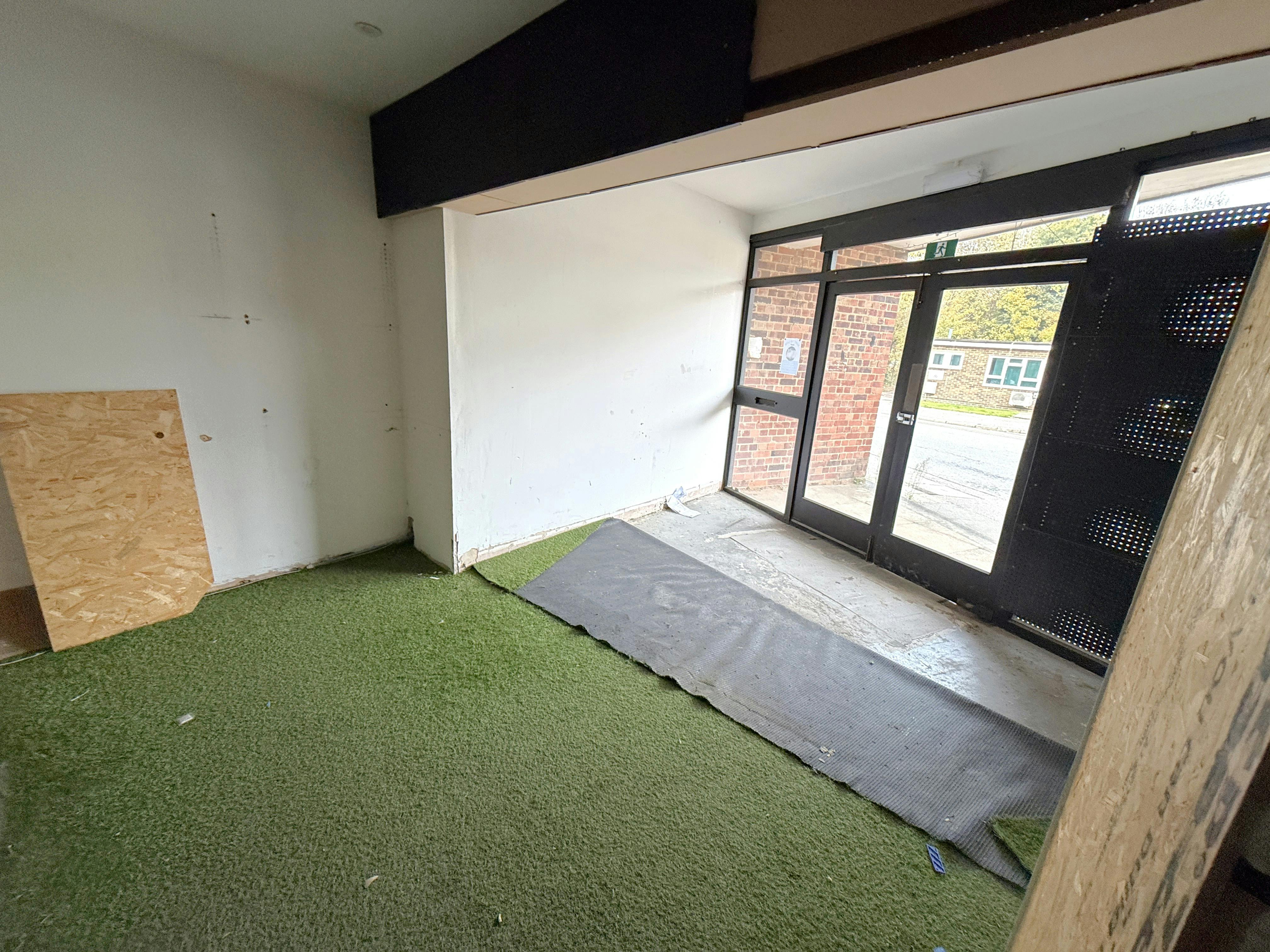 Unit 1a,  Bridge Road, Haywards Heath, Industrial To Let - IMG_1636.JPG