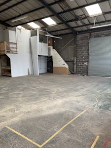 9-10 Westfield Industrial Estate, Gosport, Industrial / Warehouse To Let - IMG_4364.jpg