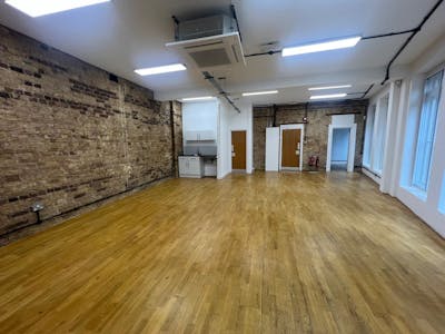 43 Clerkenwell Road, London, Office To Let - fdc0e01a7fbe47788a5a24afb9db9dfa.jpg