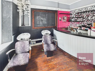 46 Murray Street, Llanelli, Leisure / Retail / Retail - In Town For Sale - CAM03725G0-PR0105-STILL003.jpg