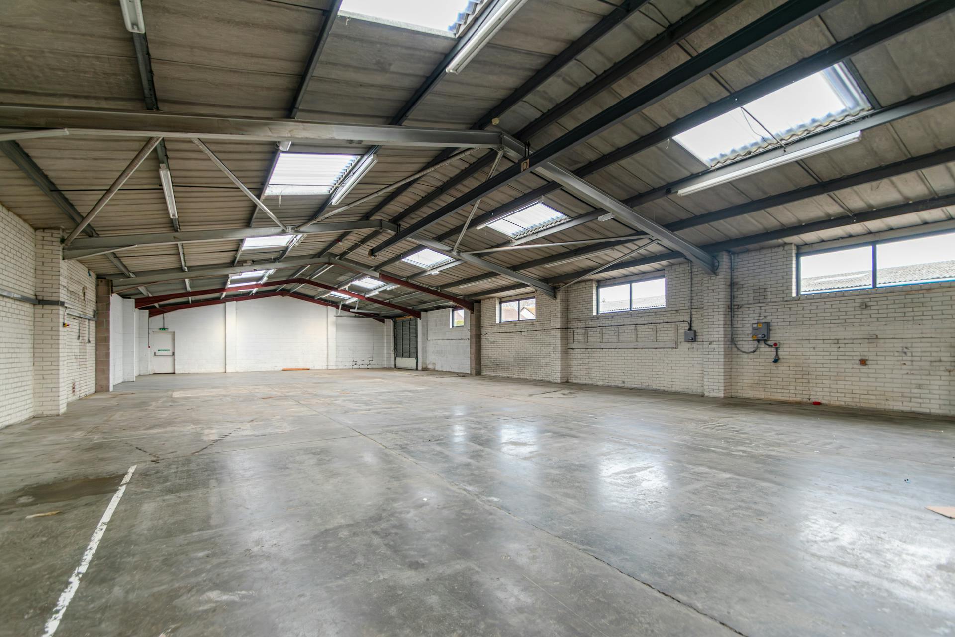 Industrial Unit in New Milton - photo 3
