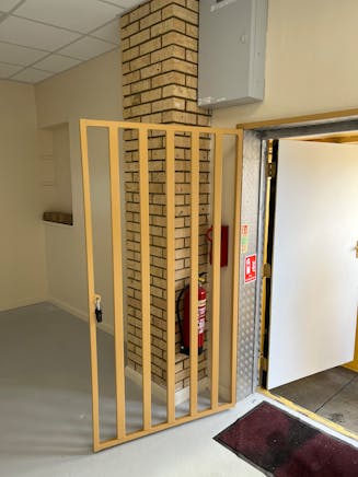 Unit 4, High Wycombe, Industrial / Offices To Let - 20250328_091526555_iOS.jpg