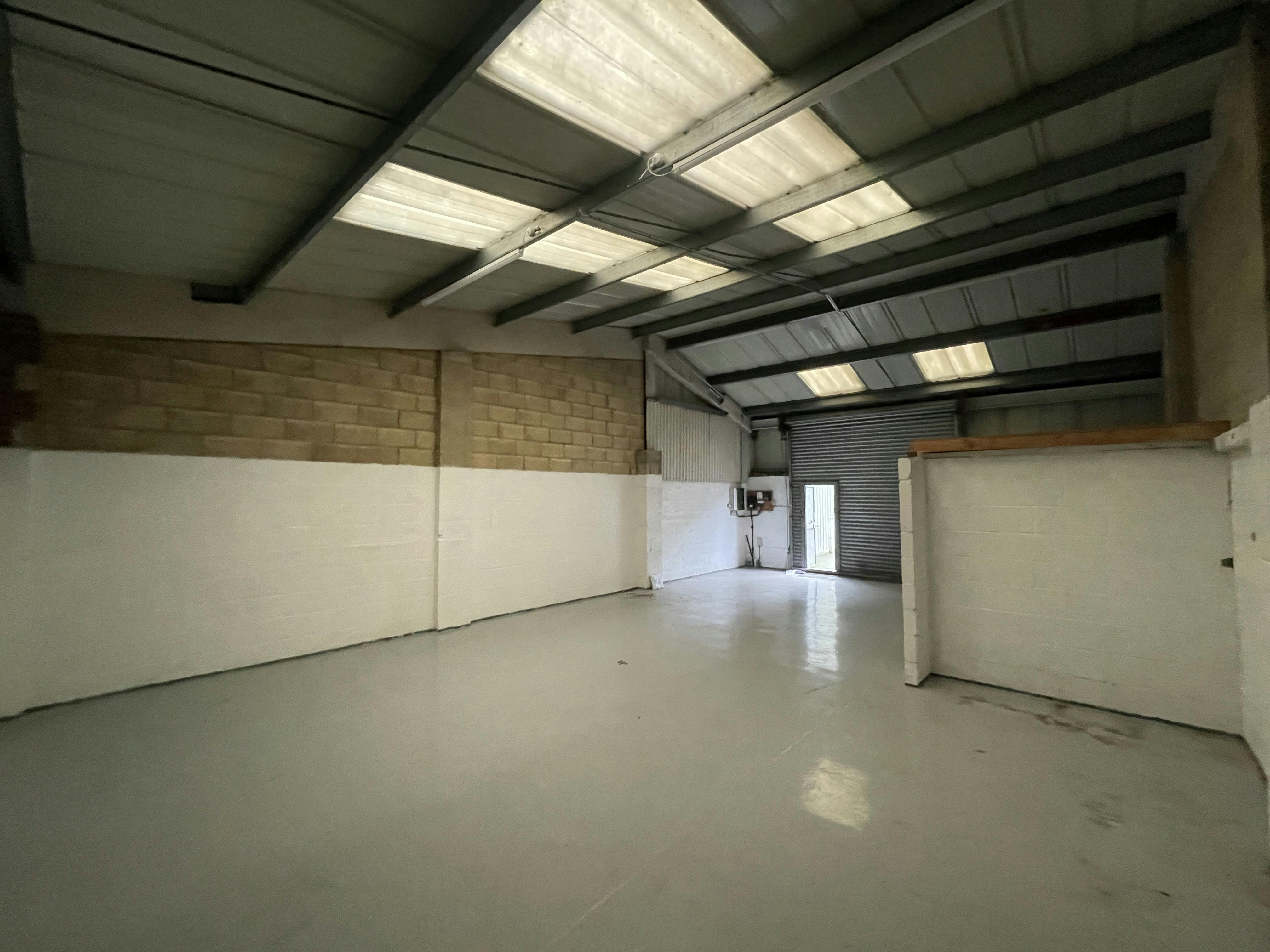 Unit 2 Thame Road Industrial Estate, Haddenham, Industrial To Let - IMG_5088.JPG