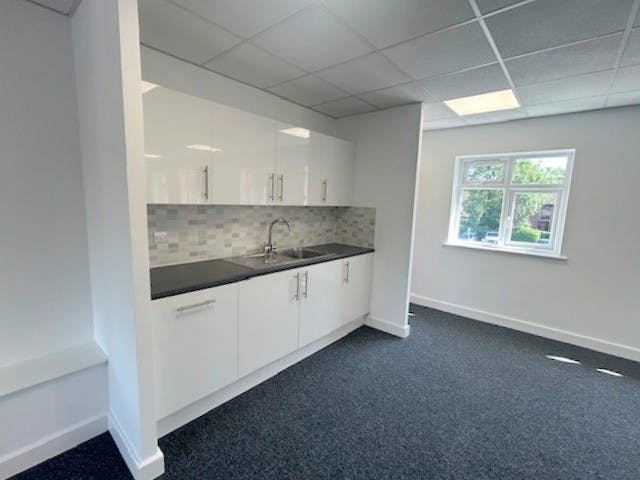 Suite 4, Binfield, D1 / Office To Let - Kitcehn point Suite 4 ii.jpg