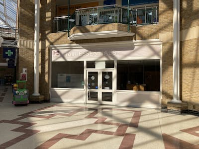 21 Market Place, Burgess Hill, Office / Retail To Let - IMG_3335.JPG