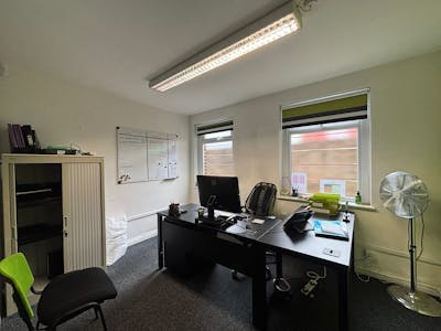 168 High Street, Watford, Office / Retail For Sale - GF02.jpeg