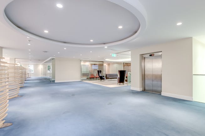 1-5 Market Street, Bolton, Office / Retail For Sale - Barclays Bolton  Internals Web5.jpg