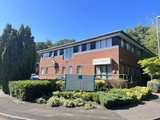 4 Fleet Business Park, Fleet, Warehouse & Industrial To Let - IMG_4326.jpg