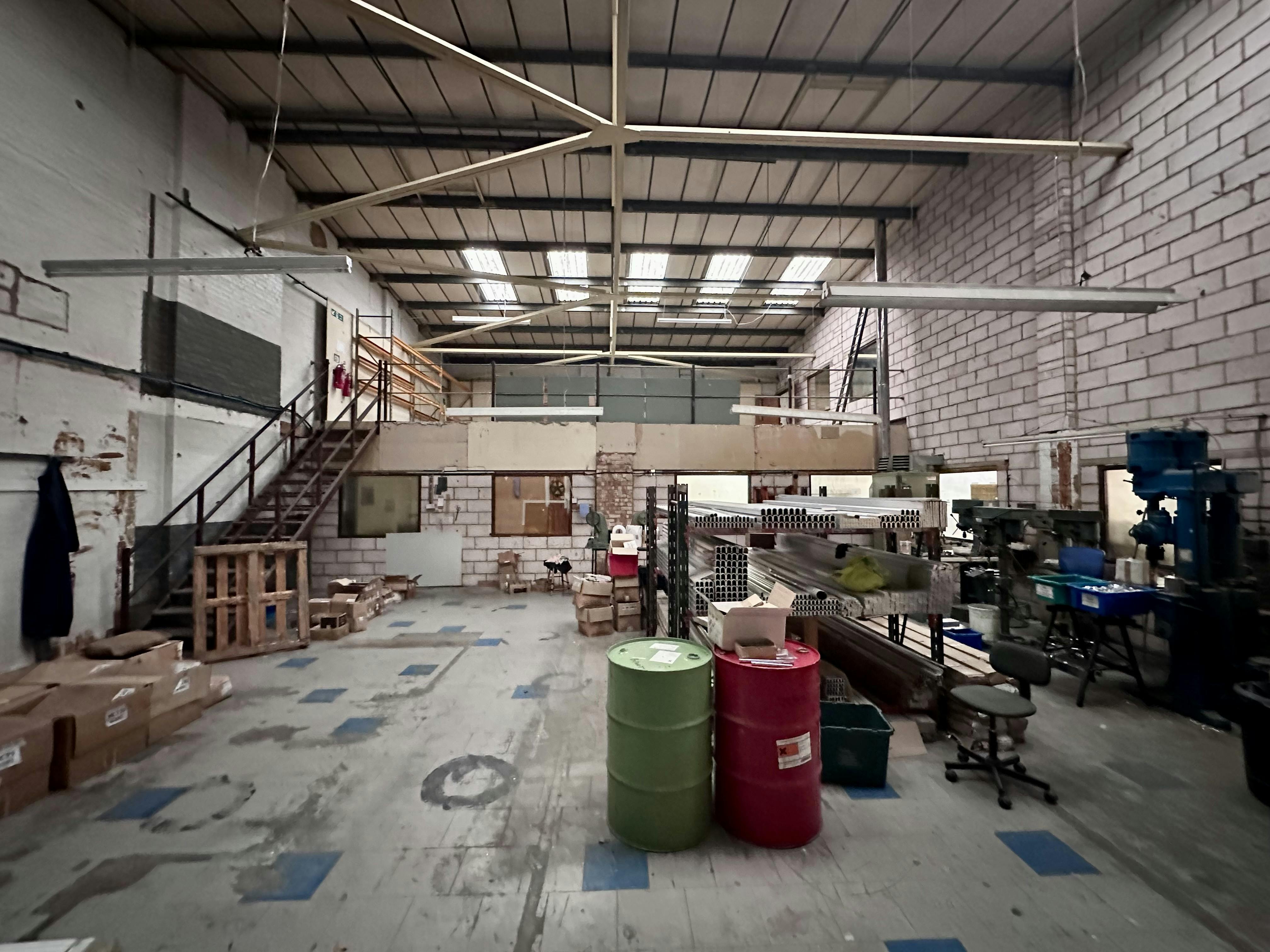 Unit 1 Bridge House, Princes Risborough, Industrial / Other To Let - IMG_7185 2.jpeg