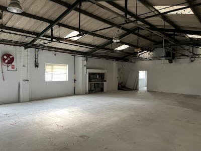 Unit 8 Wilkinson Road, Love Lane Industrial Estate, Cirencester, Industrial / Warehouse To Let - 5.jpg