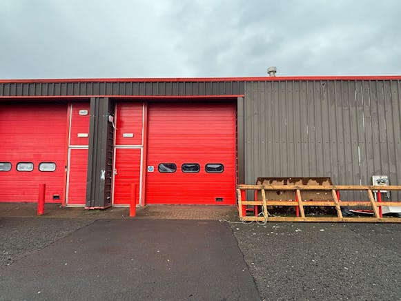 123 Deerdykes View, Cumbernauld, Industrial To Let - PHOTO-2026-01-26-08-06-43 9.jpg