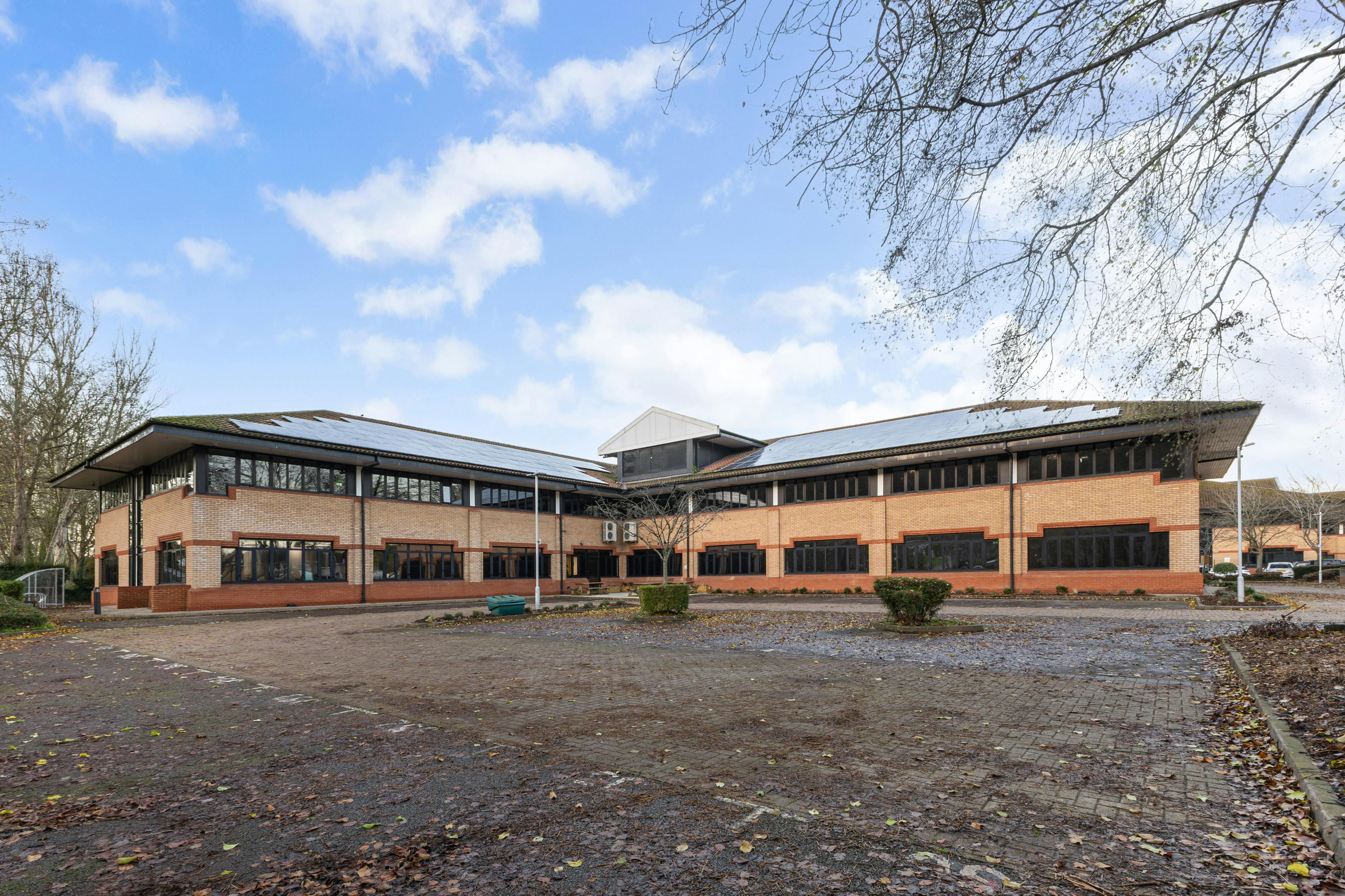 First Floor, Hampden Court, High Wycombe, Offices To Let - 101879_Hampden-Court-Kingsmead-Business (14).jpg