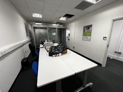 40 - 42 Watney Market, London, Office To Let - IMG_8533.jpg