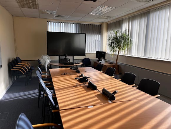 Olympus House, Leatherhead, Offices To Let - Internal.jpg