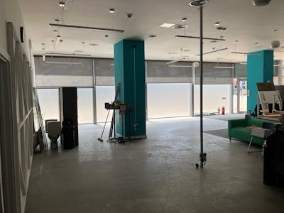 Fitness Space, One Crown Square, Woking, Retail To Let - OCS Gym 3.jpg