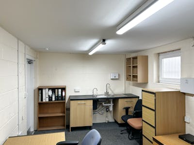 Millers Bridge Industrial Estate, Derby Road, Bootle, Industrial Lease Assignment - IMG_1968 copie.jpg