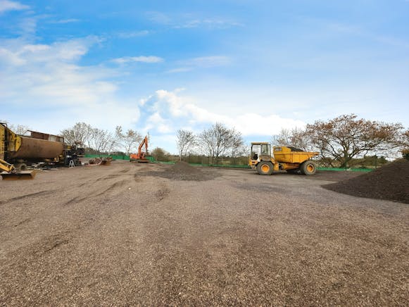 Yards, Welton Way, Purdeys Industrial Estate, Rochford, Land To Let - 482d3343WhatsApp 20Image 2020241202 20at 20151427_2baad161.jpg