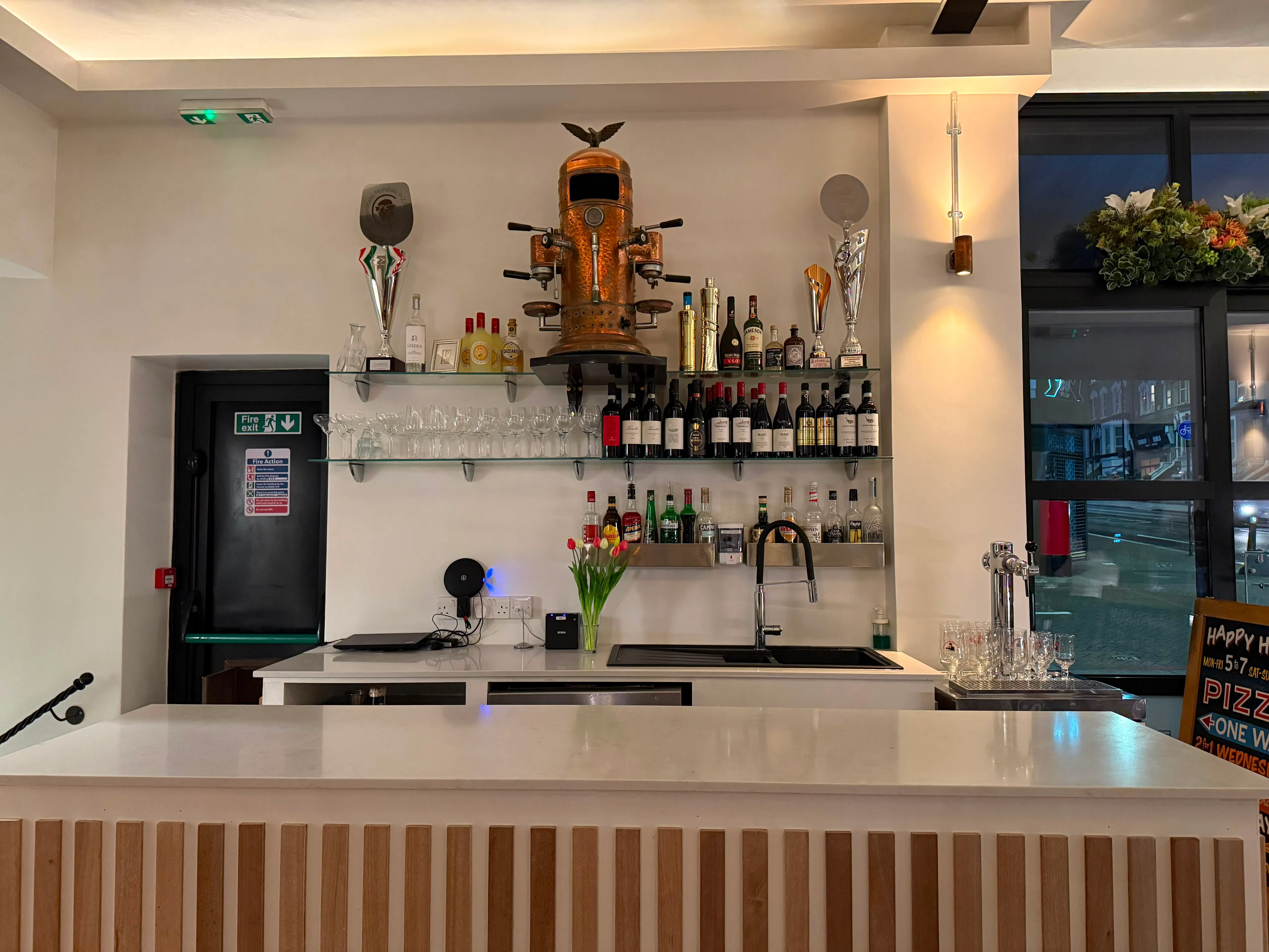 64 Battersea Rise, London, Restaurant To Let - 79636649-3e3c-4912-a917-0b9743e81f45.jpg