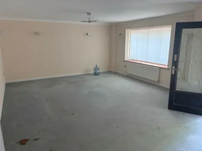 65, Adelaide Street, Heywood, Industrial/Logistics To Let - Adelaide St3.jpg