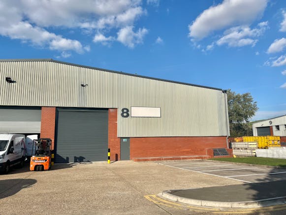 Unit 8 Airlinks Industrial Estate, Heston, Heathrow To Let - IMG_8047.jpg