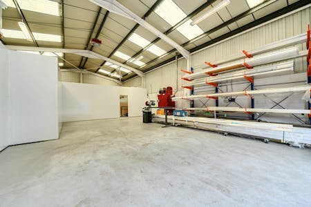Unit 7, Brackley Industrial Estate, Brackley, Industrial/Logistics To Let - 1439624-13-69d7c44c7356e.jpg