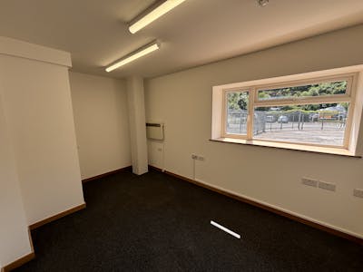 Unit 7, Llandough Trading Estate, Cardiff, Industrial To Let - IMG_2348.jpg