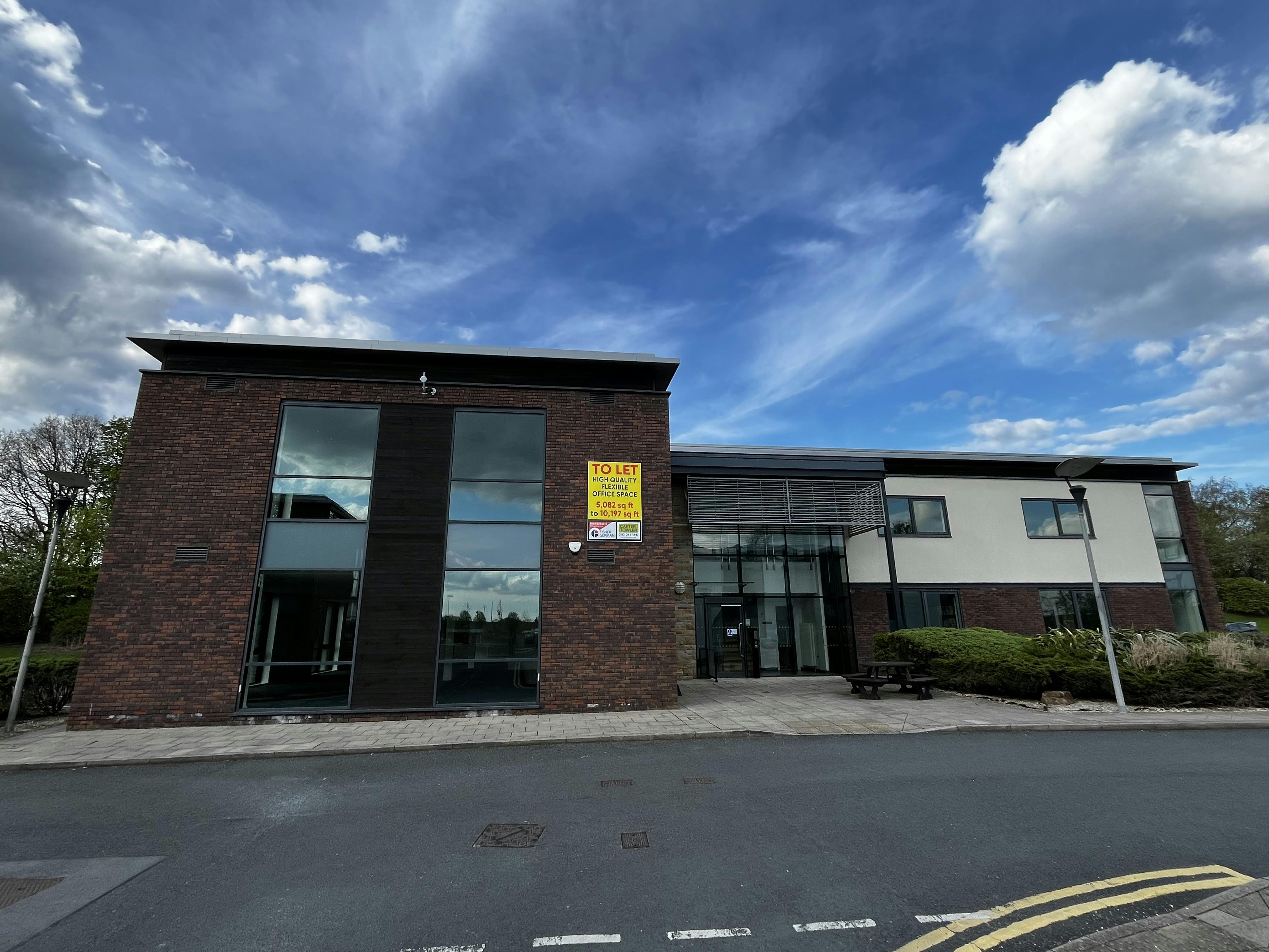 Unit 5, Airport West, Leeds, Office To Let - IMG_7730.jpg