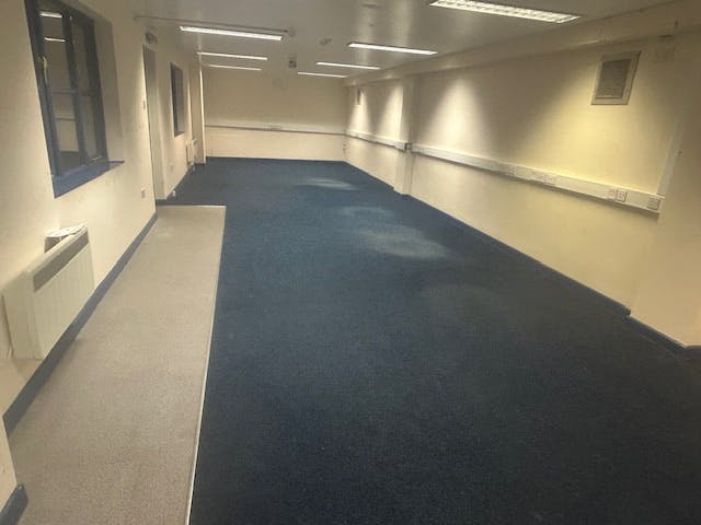 Unit 12, Hercules Way - IMG_9713.jpg