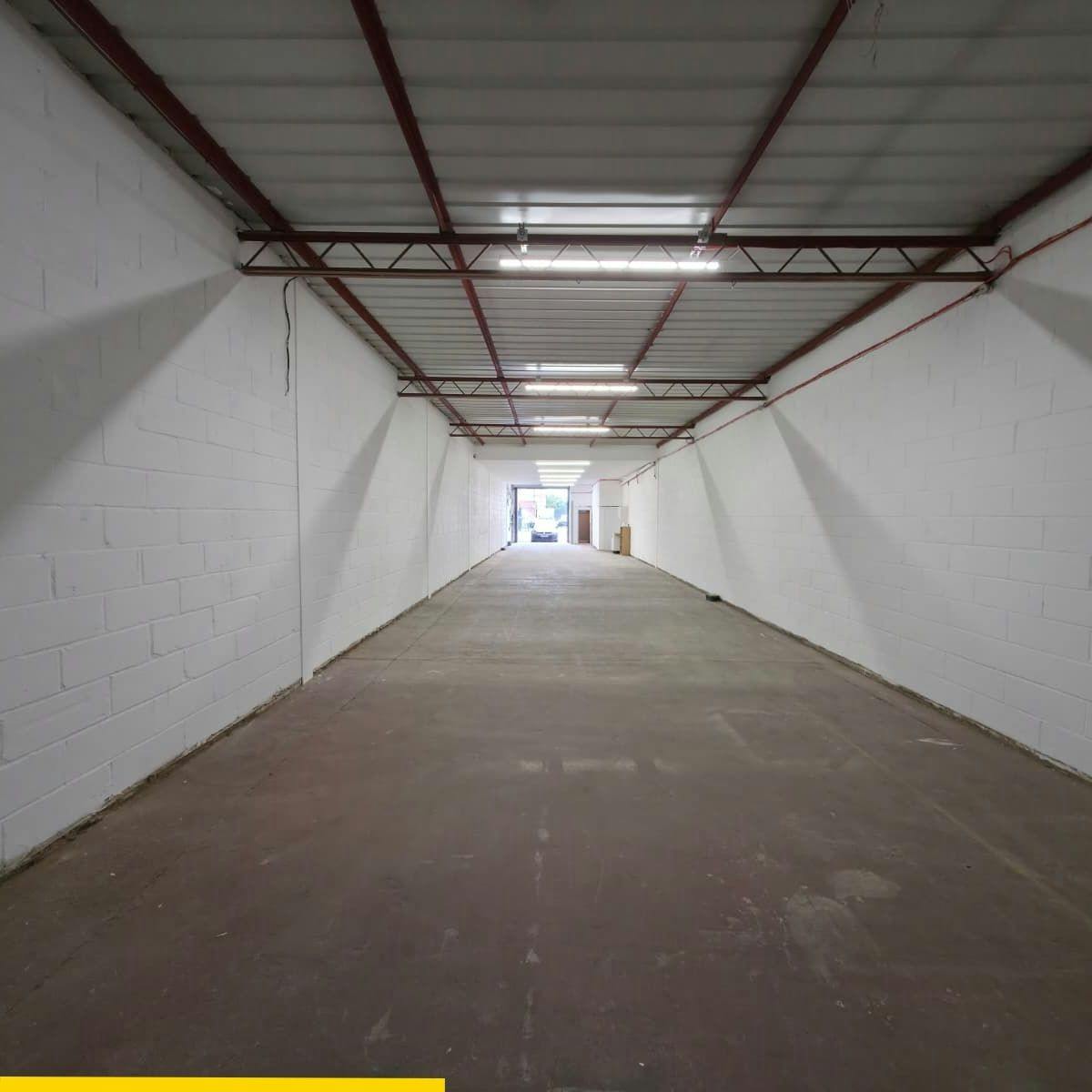 Industrial Unit in Leyton - photo 2