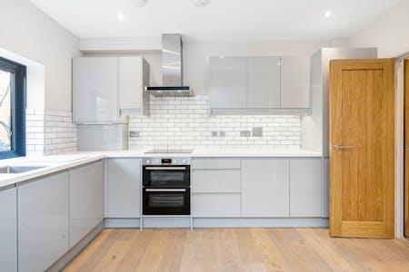 Tuskar Street, London, Residential House / Terraced house To Let - Kitchen