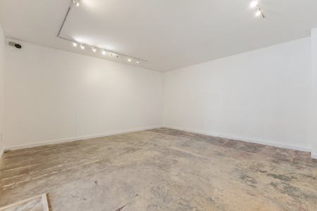 Showroom / Warehouse unit, 4-12 Kempson Close, Aylesbury, E (Commercial / Business / Service) / Industrial / Retail To Let - 101955_4-12-Kempson-Close-Gatehouse-Way (29).jpg